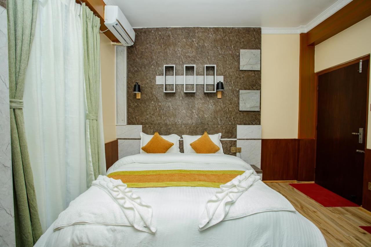 Gauri Shankar Hotel Nagarkot Exterior photo