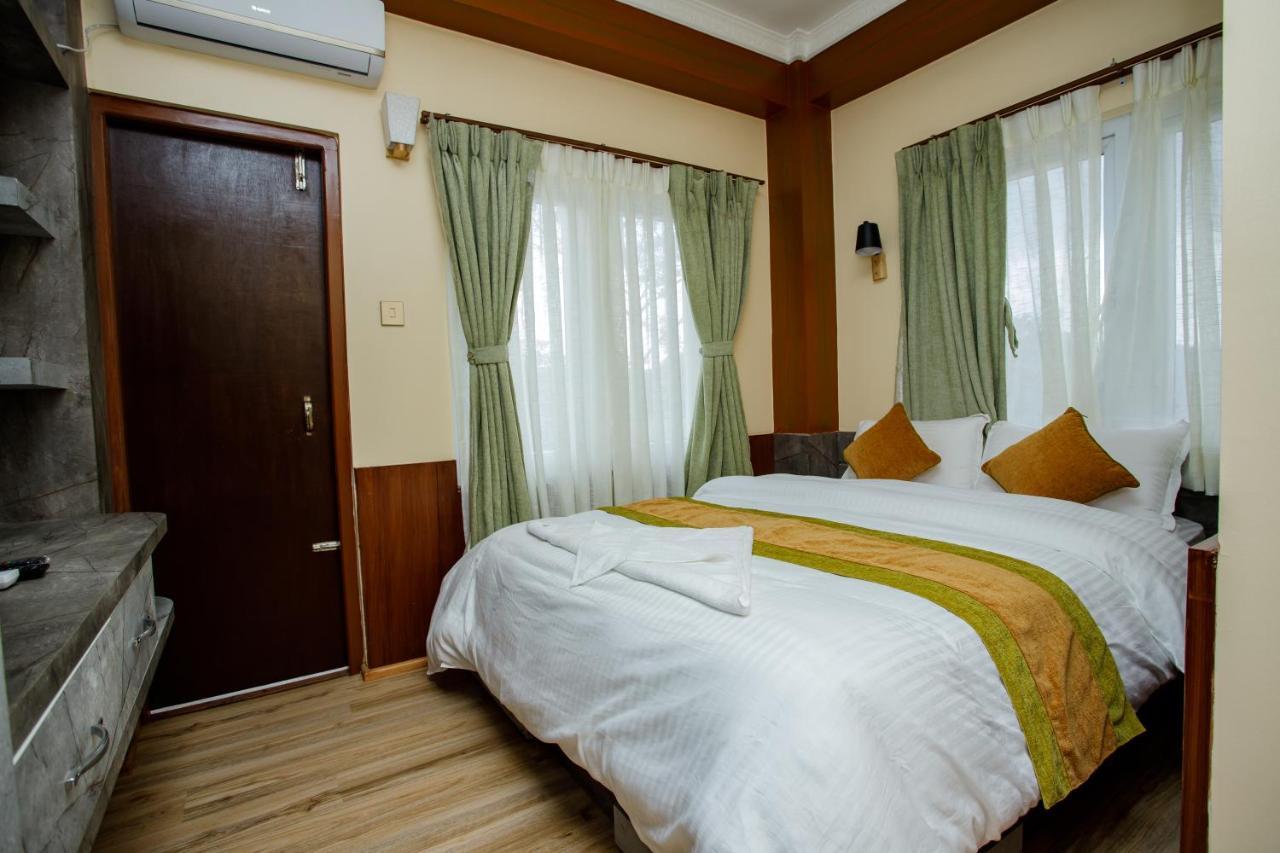 Gauri Shankar Hotel Nagarkot Exterior photo